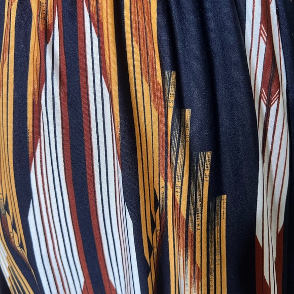 Women’s Charlotte Russe Wrap Dress - Picture 4 of 4